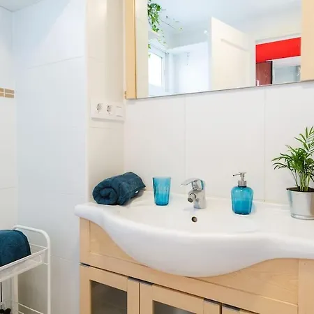 Palm Apartment *